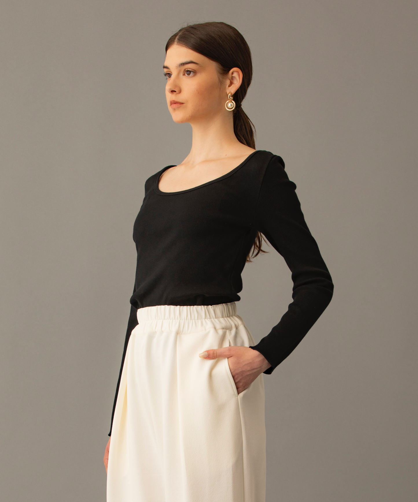 OVAL NECK RIB LS TOP