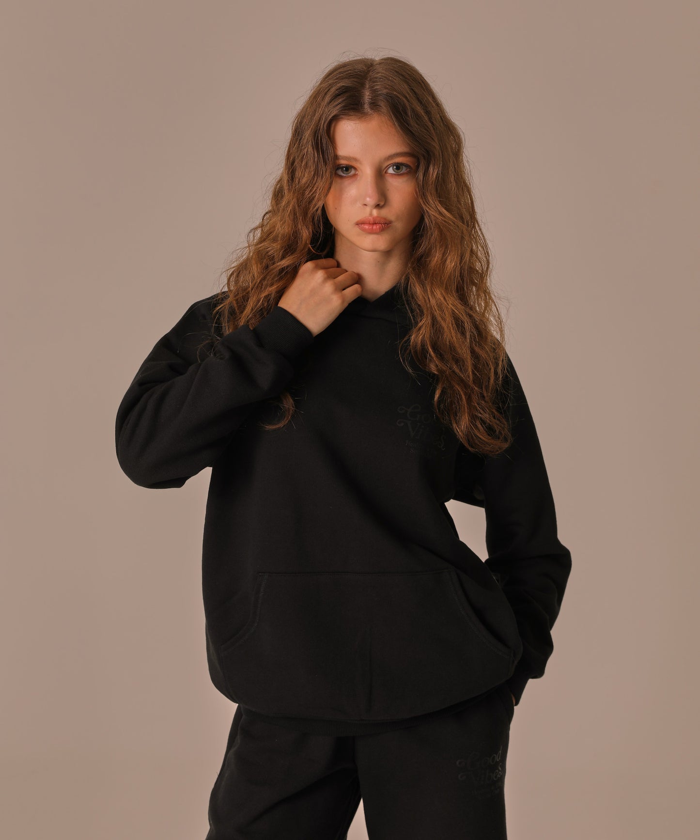 BI-COLOR RAGLAN HOOD SWEAT★