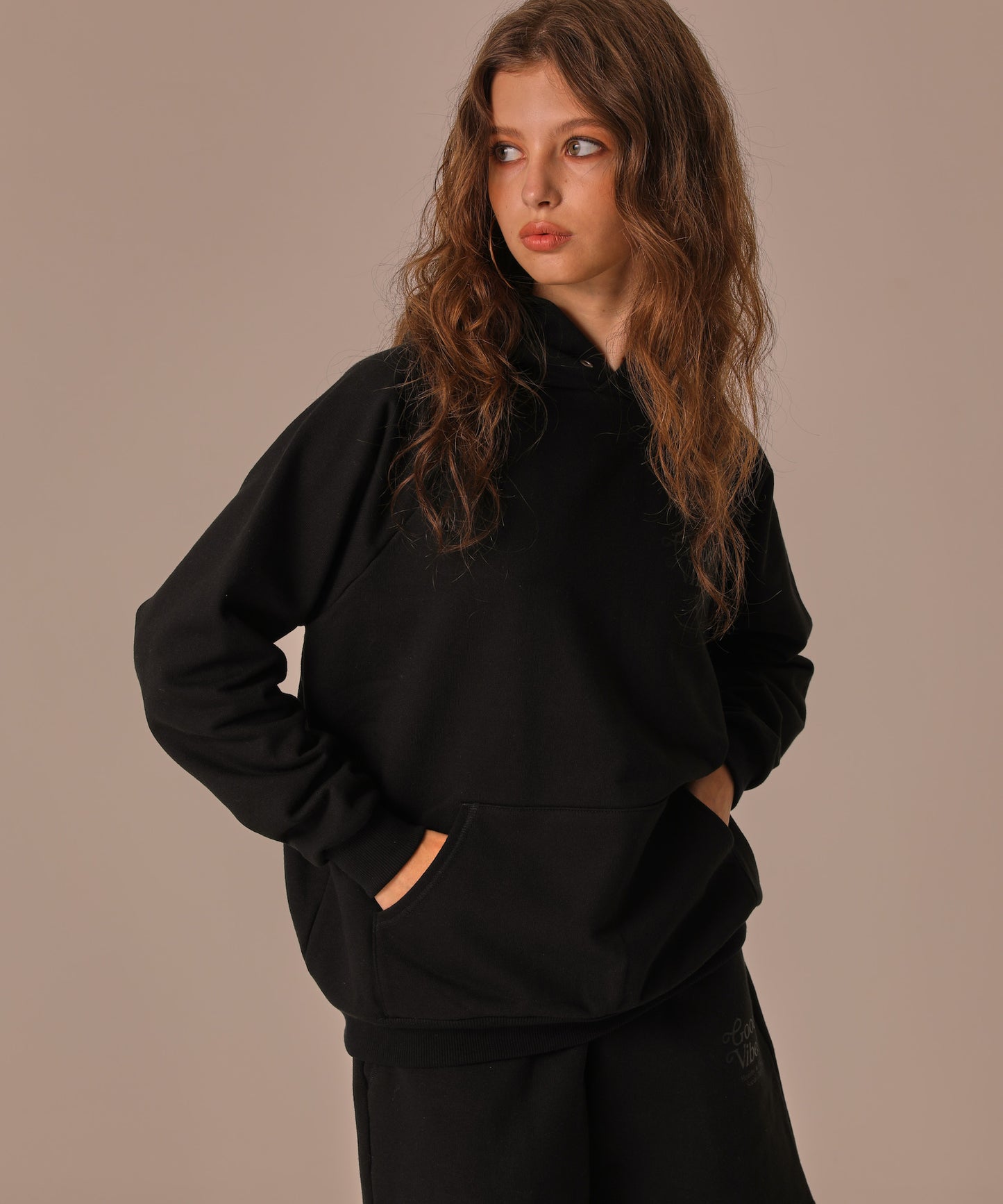 BI-COLOR RAGLAN HOOD SWEAT★