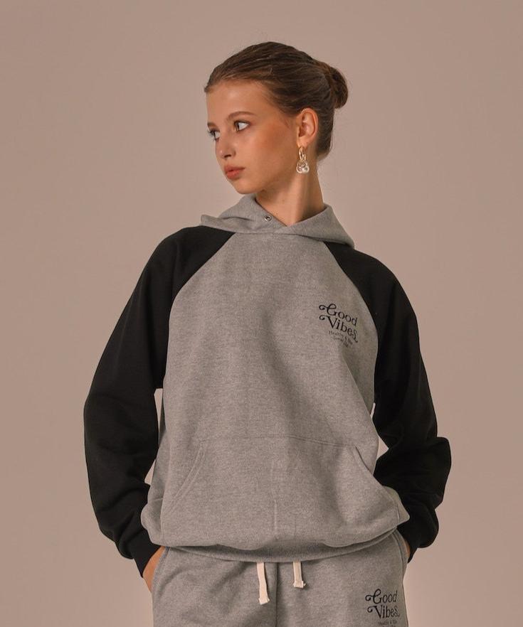 BI-COLOR RAGLAN HOOD SWEAT★