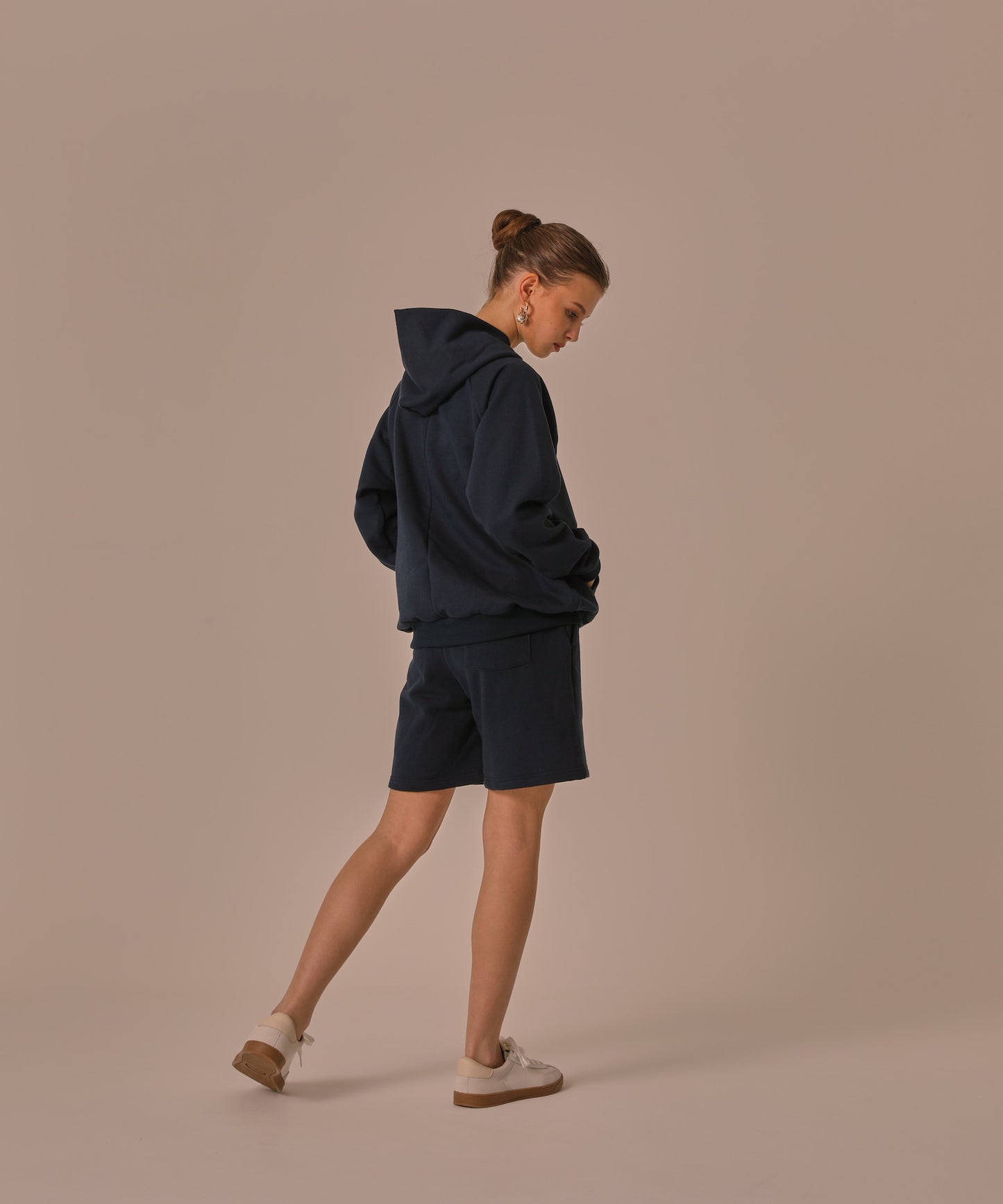 BI-COLOR RAGLAN HOOD SWEAT★