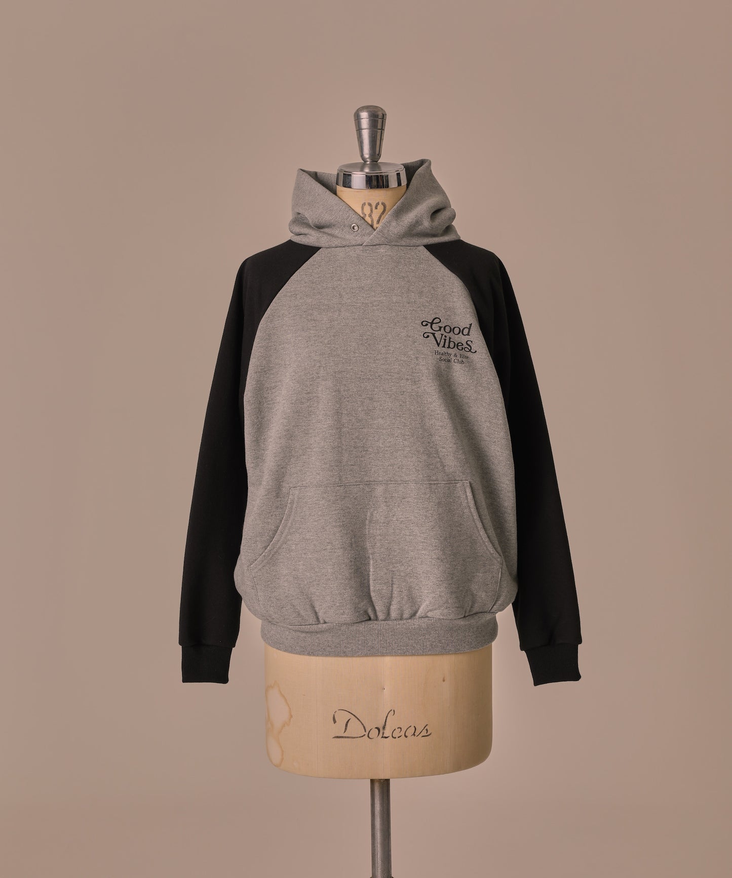BI-COLOR RAGLAN HOOD SWEAT★
