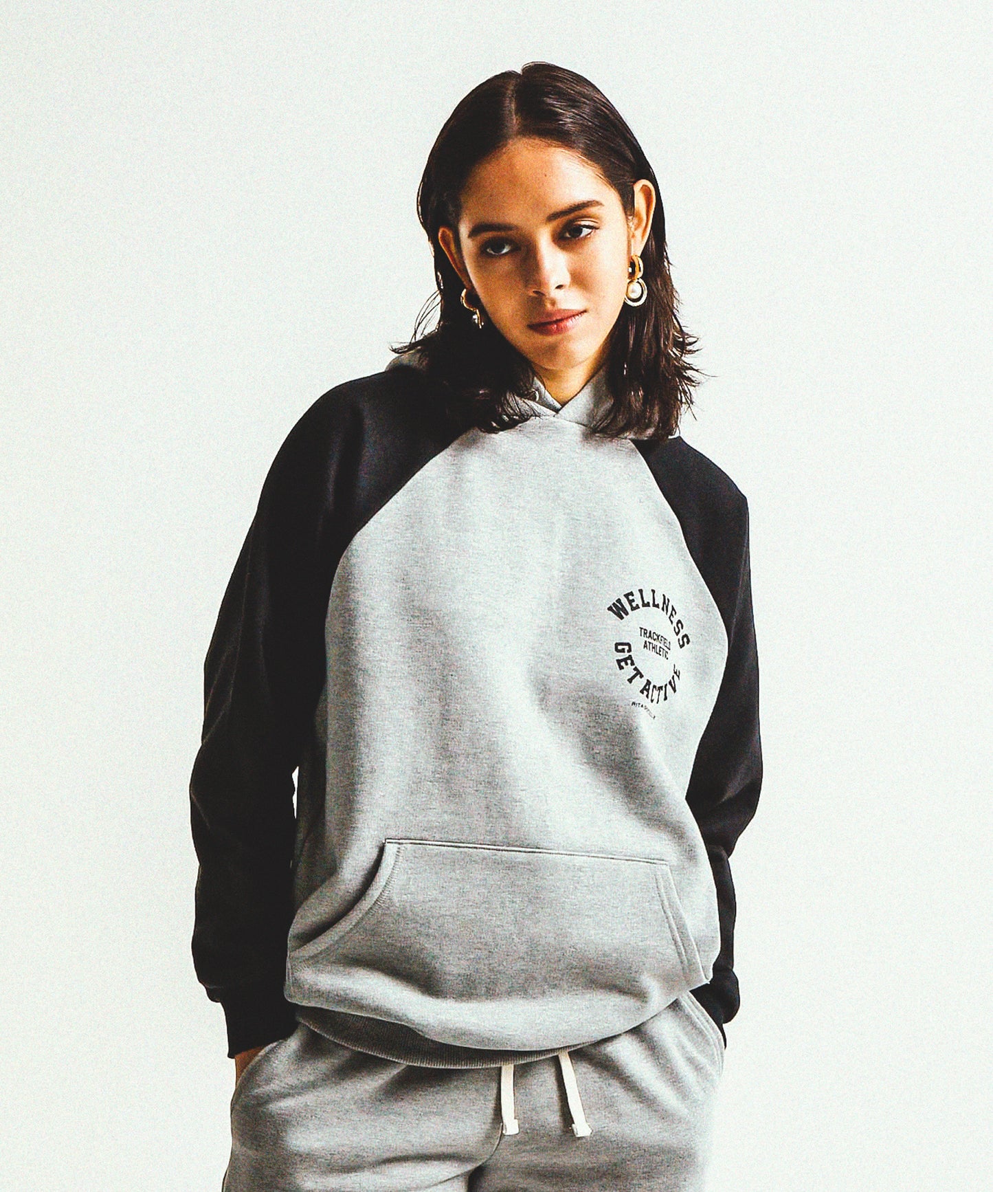 BI-COLOR RAGLAN HOOD SWEAT★