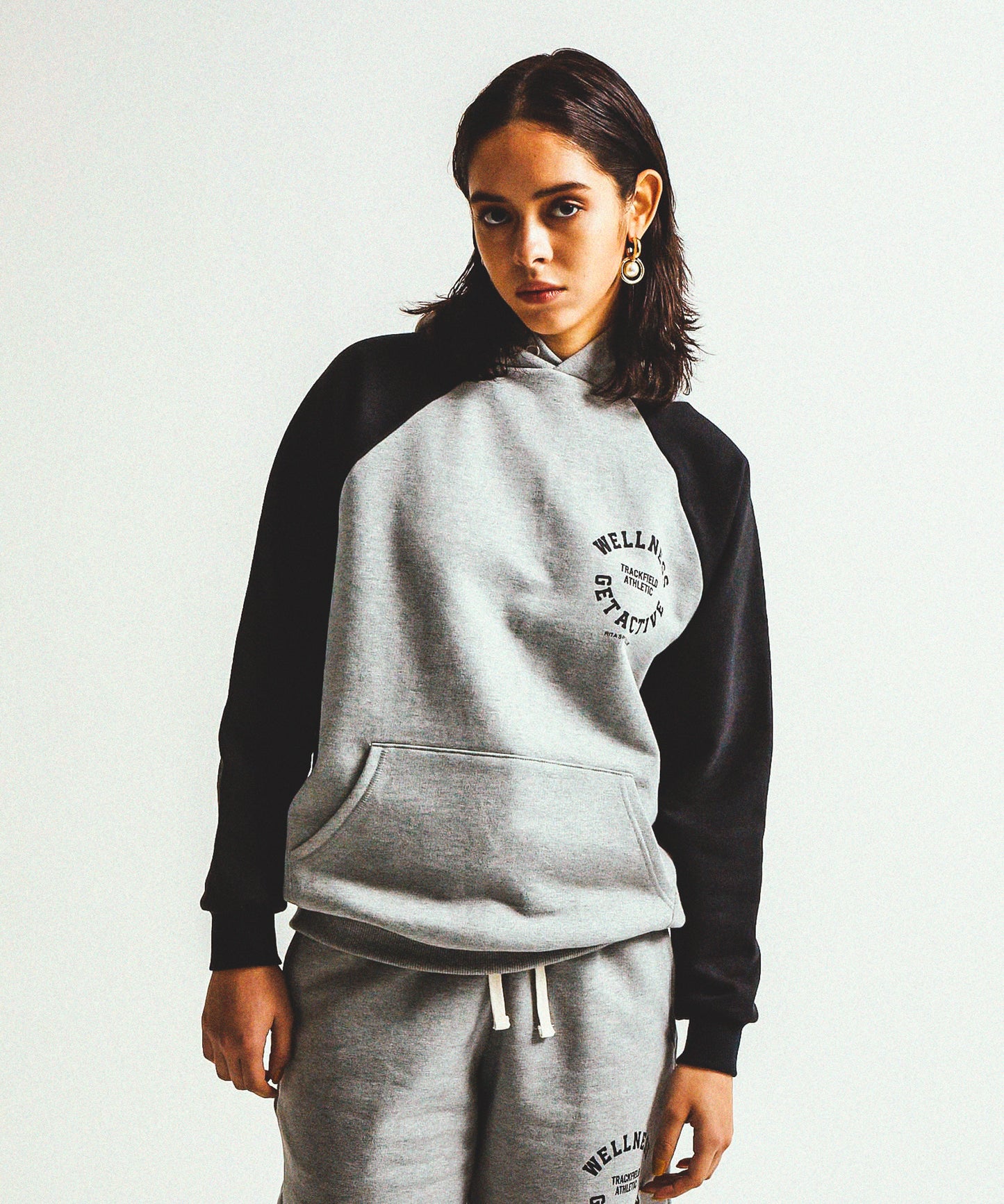 BI-COLOR RAGLAN HOOD SWEAT★